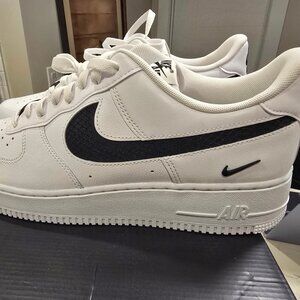Nike Air Force 1 '07 LV8 Swoosh Casual Shoes White IH4452-100 Men's US 12 NEW